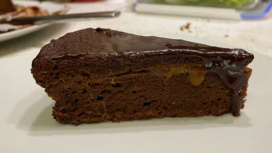Glutenfreie Sachertorte mit Magic Mills Unimix