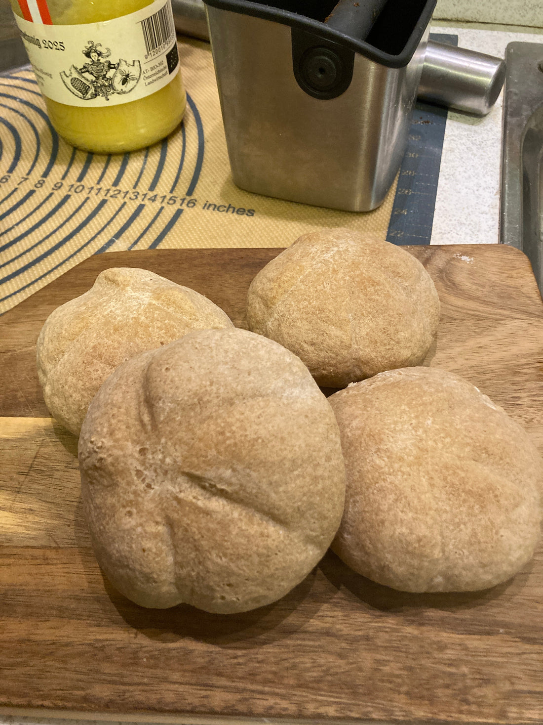 Glutenfreie Natron-Brötchen ohne Hefe aus Sorghummehl