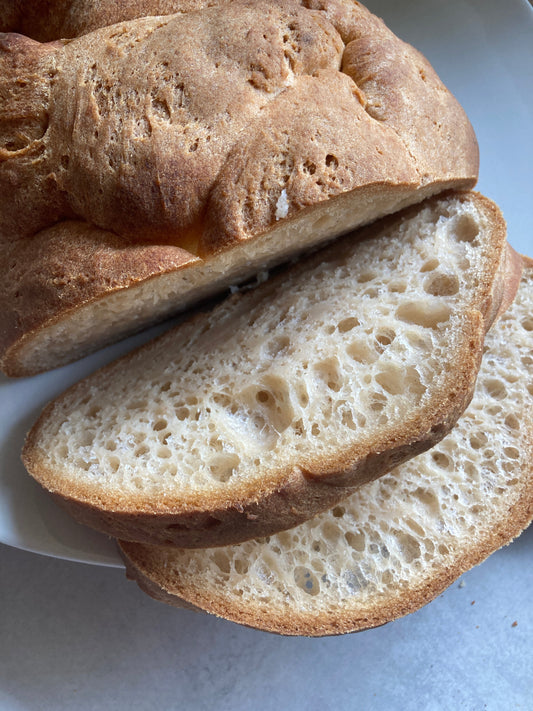 Glutenfreier & eifreier Osterzopf mit Sauerteig (vegan)